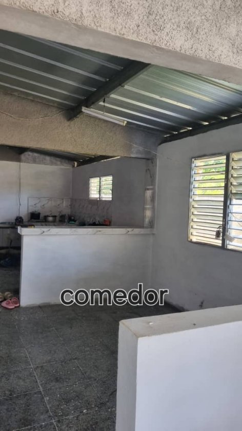Casa Independiente de 3 habitaciones en venta en Boyeros, La Habana