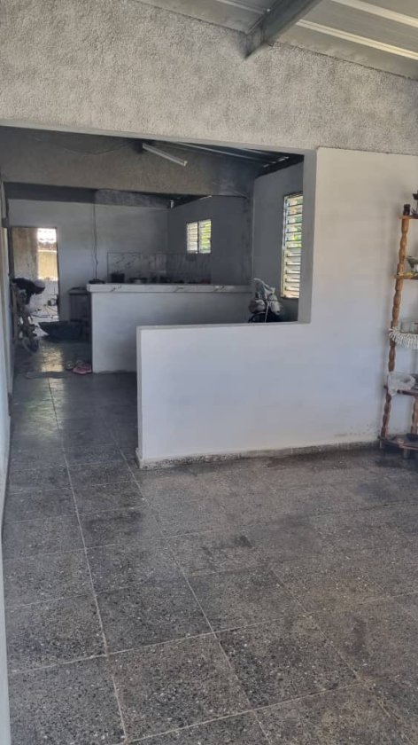 Casa Independiente de 3 habitaciones en venta en Boyeros, La Habana
