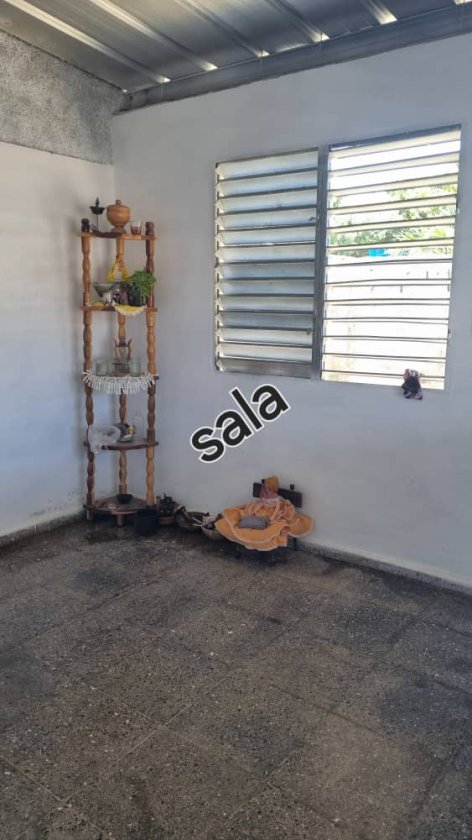 Casa Independiente de 3 habitaciones en venta en Boyeros, La Habana