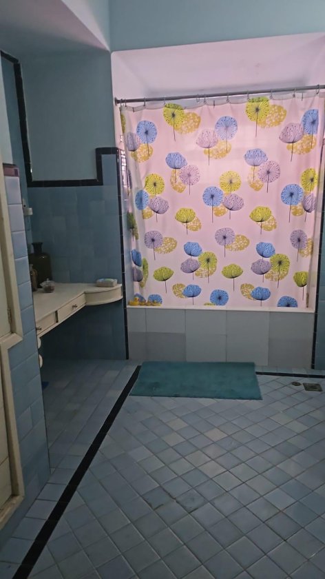 Casa Independiente de 6 habitaciones en venta en Kholy, Playa, La Habana