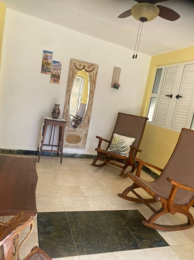 Casa Independiente de 2 habitaciones en venta en Arroyo Arenas, La Lisa, La Habana
