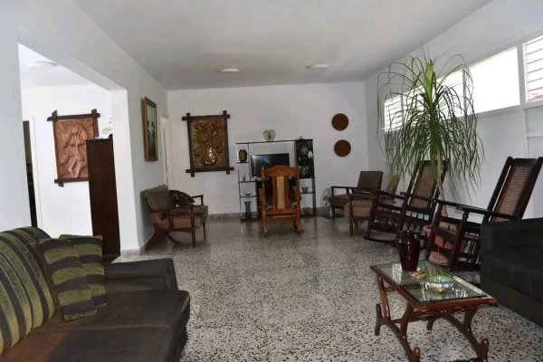 Casa Independiente de 4 habitaciones en venta en Siboney - Playa, Playa, La Habana - 13