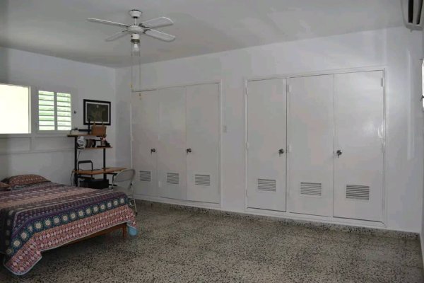 Casa Independiente de 4 habitaciones en venta en Siboney - Playa, Playa, La Habana - 6