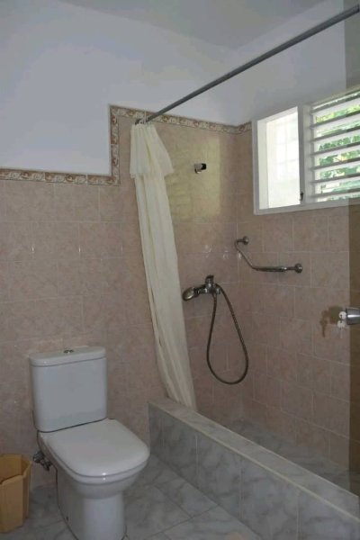 Casa Independiente de 4 habitaciones en venta en Siboney - Playa, Playa, La Habana - 8