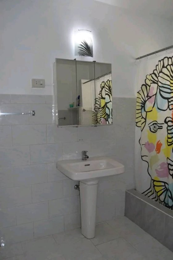 Casa Independiente de 4 habitaciones en venta en Siboney - Playa, Playa, La Habana