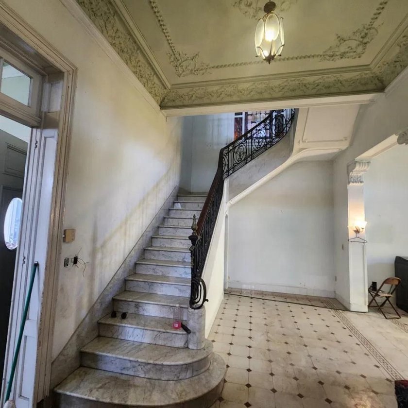 Casa Independiente de 5 habitaciones en venta en Santos Suárez, Diez de Octubre, La Habana
