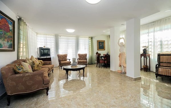 Casa Independiente de 5 habitaciones en venta en Miramar, Playa, La Habana - 9