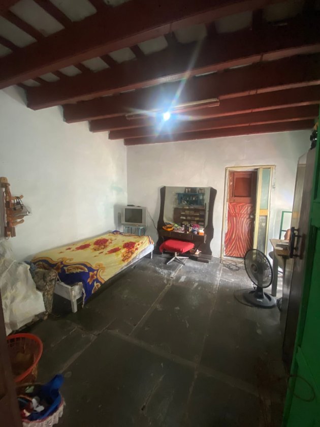 Casa Independiente de 4 habitaciones en venta en San Leopoldo, Centro Habana, La Habana