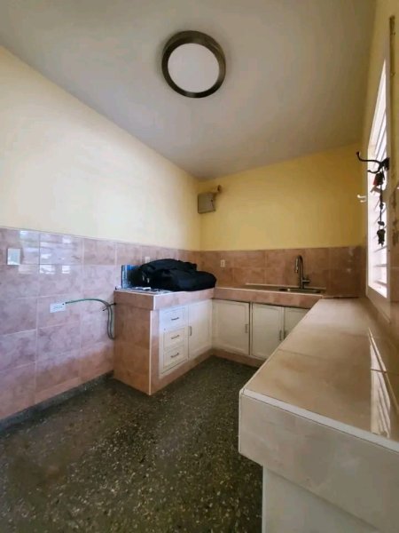 Biplanta de 3 habitaciones en venta en Río Verde, Boyeros, La Habana - 9