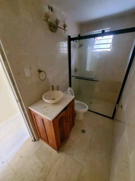 Biplanta de 3 habitaciones en venta en Río Verde, Boyeros, La Habana - 10
