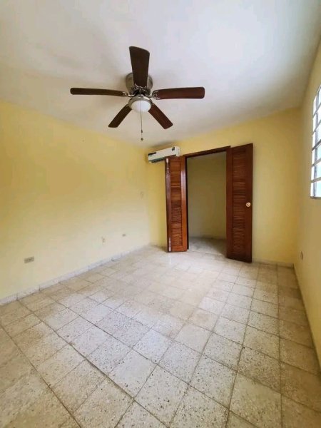 Biplanta de 3 habitaciones en venta en Río Verde, Boyeros, La Habana - 12