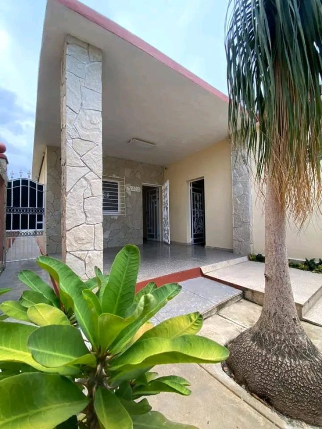 Biplanta de 3 habitaciones en venta en Río Verde, Boyeros, La Habana