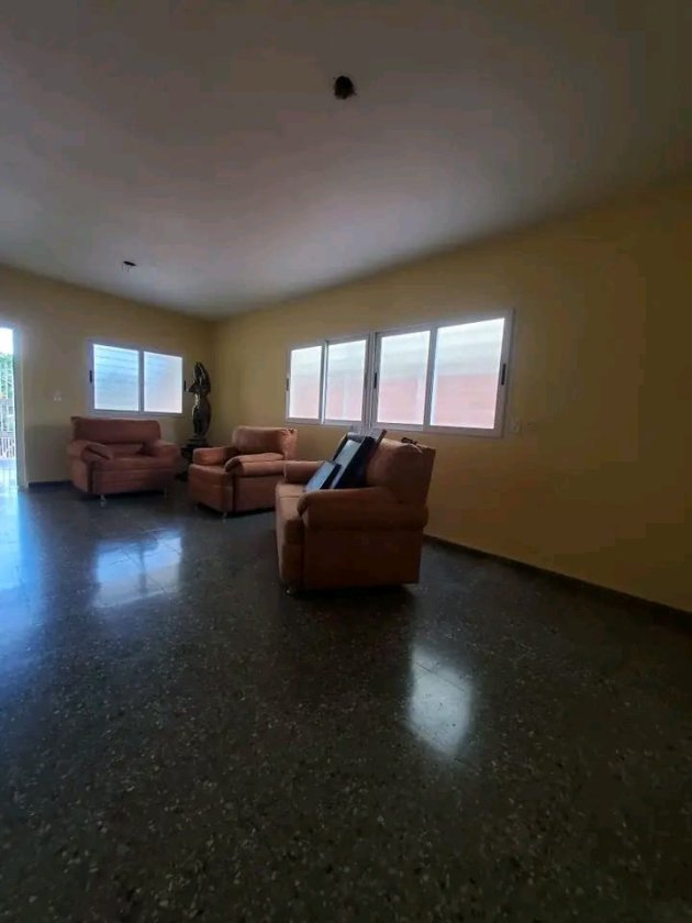 Biplanta de 3 habitaciones en venta en Río Verde, Boyeros, La Habana