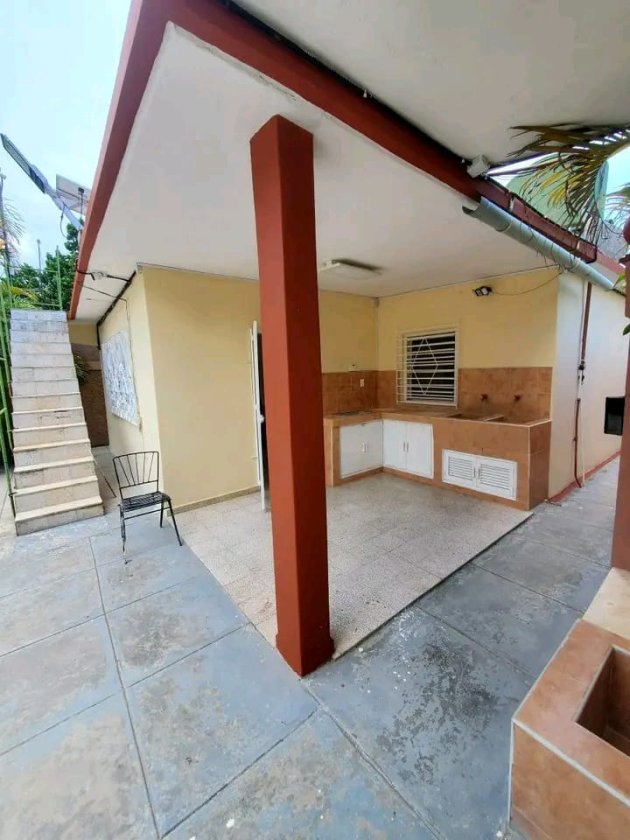 Biplanta de 3 habitaciones en venta en Río Verde, Boyeros, La Habana