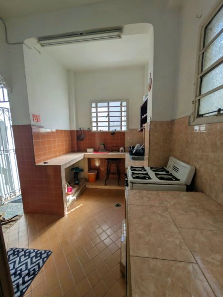Casa Independiente de 4 habitaciones en venta en Santos Suárez, Diez de Octubre, La Habana - 6