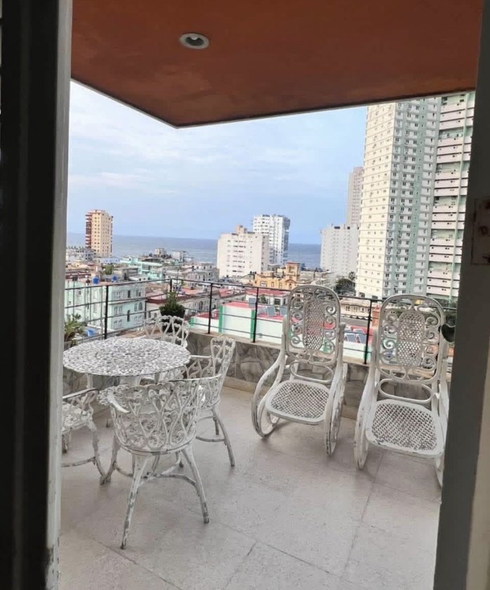 Apartamento de 3 habitaciones en venta en Vedado, Plaza de la Revolución, La Habana