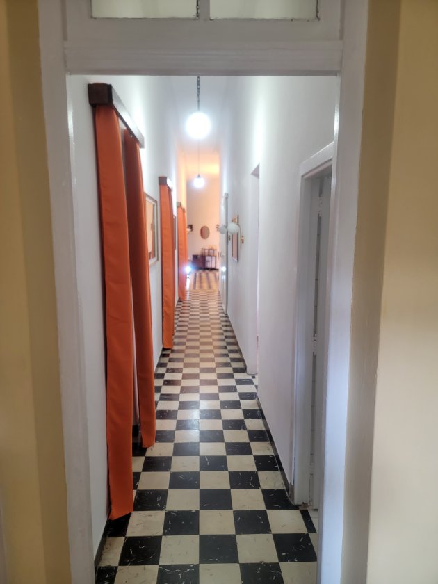Biplanta de 4 habitaciones en venta en Playa, La Habana