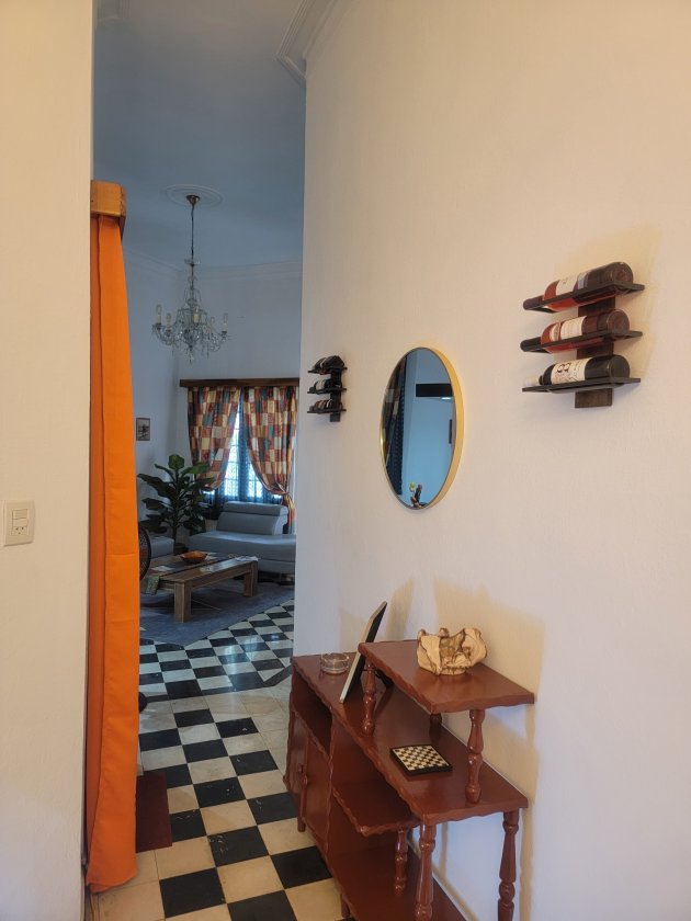 Biplanta de 4 habitaciones en venta en Playa, La Habana