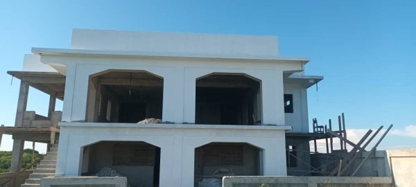 Casa Independiente de 6 habitaciones en venta en Guanabo, Habana del Este, La Habana