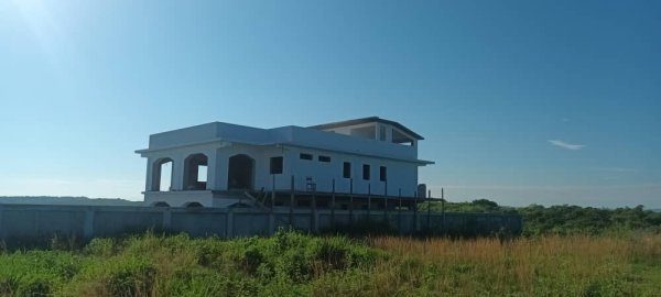 Casa Independiente de 6 habitaciones en venta en Guanabo, Habana del Este, La Habana - 2