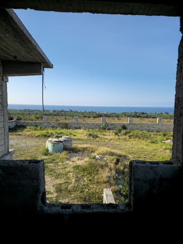 Casa Independiente de 6 habitaciones en venta en Guanabo, Habana del Este, La Habana