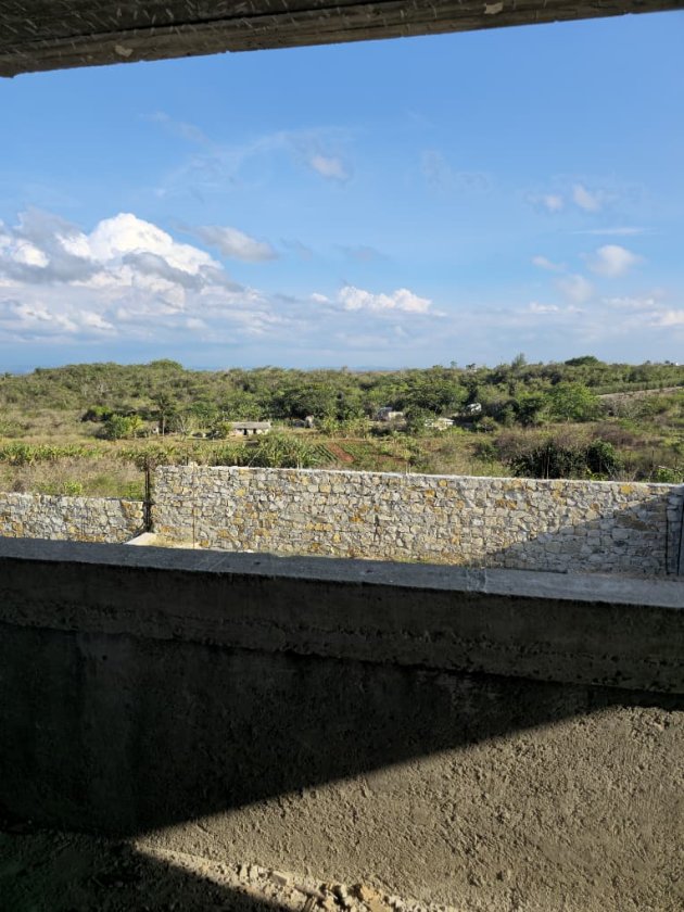 Casa Independiente de 6 habitaciones en venta en Guanabo, Habana del Este, La Habana