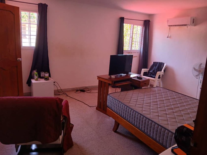 Casa Independiente de 6 habitaciones en venta en Nuevo Vedado, Plaza de la Revolución, La Habana
