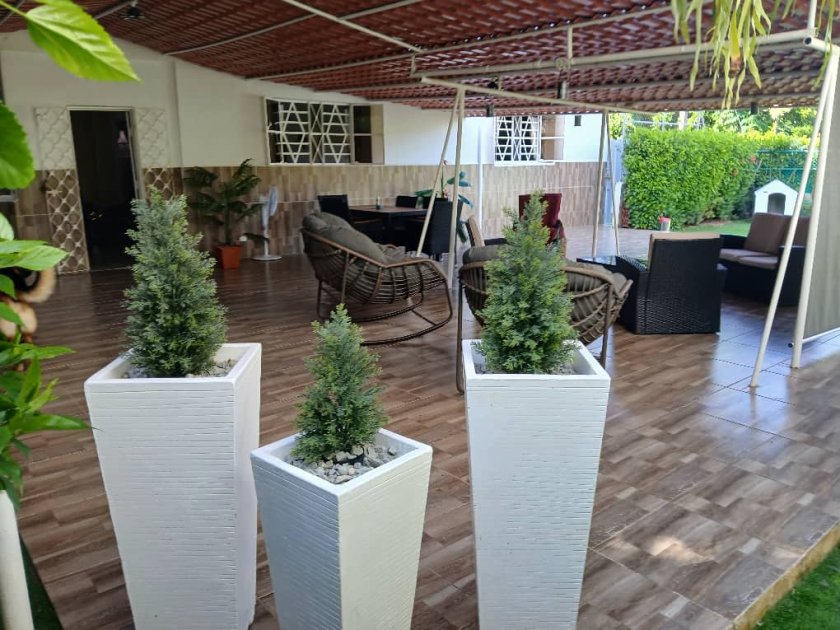 Casa Independiente de 6 habitaciones en venta en Nuevo Vedado, Plaza de la Revolución, La Habana