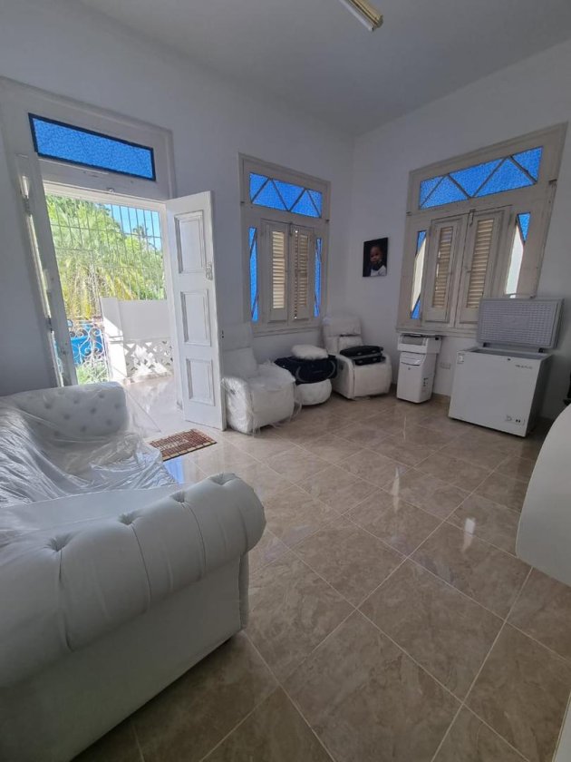 Casa de 4 habitaciones en venta en La Ceiba - Kholy, Playa, La Habana