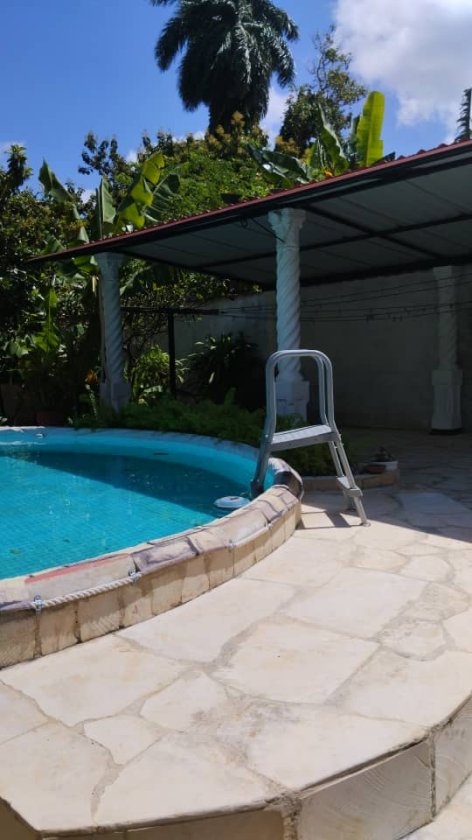 Casa de 3 habitaciones en venta en Siboney - Playa, Playa, La Habana