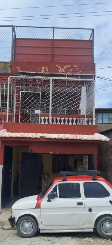 Casa Independiente de 4 habitaciones en venta en Arroyo Apolo, Arroyo Naranjo, La Habana