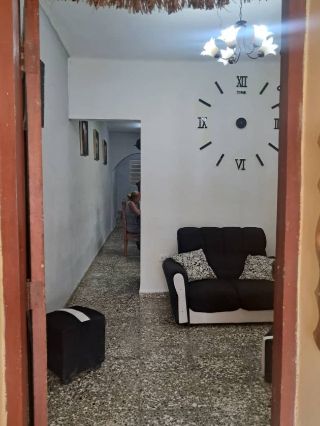 Casa Independiente de 4 habitaciones en venta en Arroyo Apolo, Arroyo Naranjo, La Habana