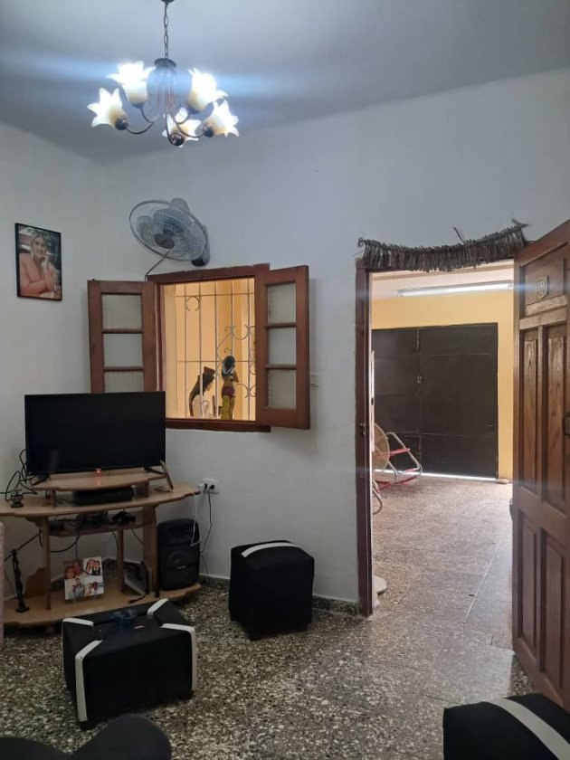 Casa Independiente de 4 habitaciones en venta en Arroyo Apolo, Arroyo Naranjo, La Habana