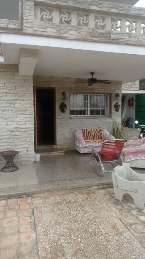 Casa Independiente de 5 habitaciones en venta en Habana del Este, La Habana