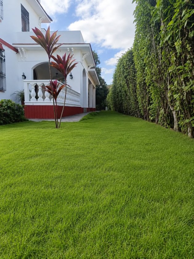 Casa Independiente de 6 habitaciones en venta en Kholy, Playa, La Habana