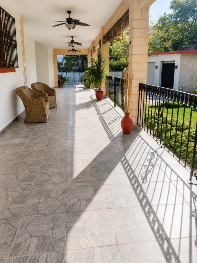 Casa Independiente de 6 habitaciones en venta en Kholy, Playa, La Habana