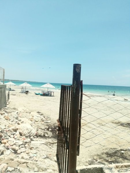 Biplanta de 6 habitaciones en venta en Guanabo, Habana del Este, La Habana - 3