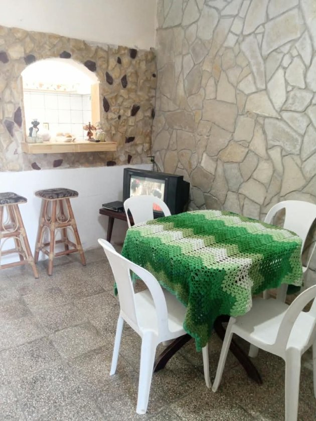 Biplanta de 6 habitaciones en venta en Guanabo, Habana del Este, La Habana