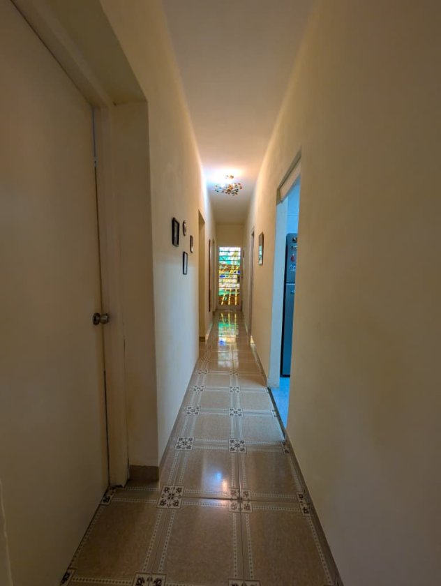 Casa Independiente de 5 habitaciones en venta en Wajay, Boyeros, La Habana