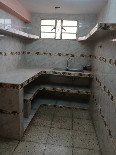 Casa Independiente de 3 habitaciones en venta en Coco Solo, Marianao, La Habana - 5