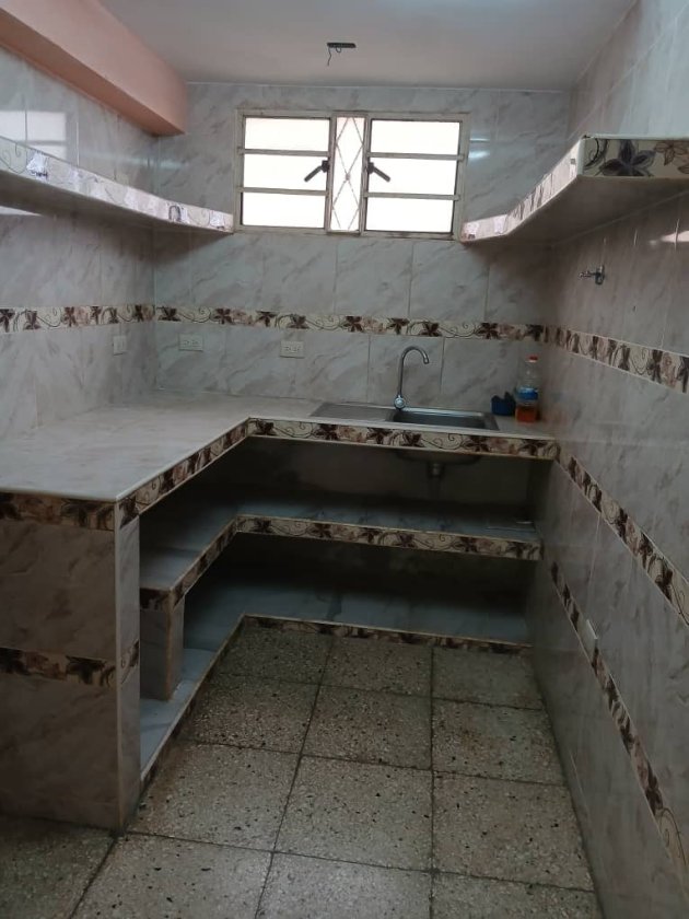 Casa Independiente de 3 habitaciones en venta en Coco Solo, Marianao, La Habana
