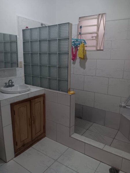 House with 2 bedrooms for sale in Marianao, La Habana - 14