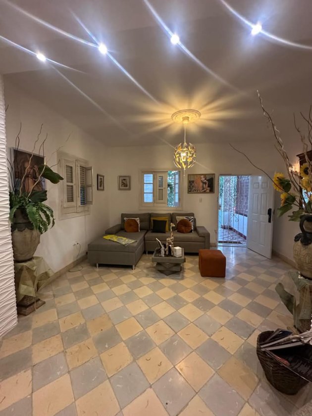 Casa Independiente de 4 habitaciones en venta en Sevillano, Diez de Octubre, La Habana