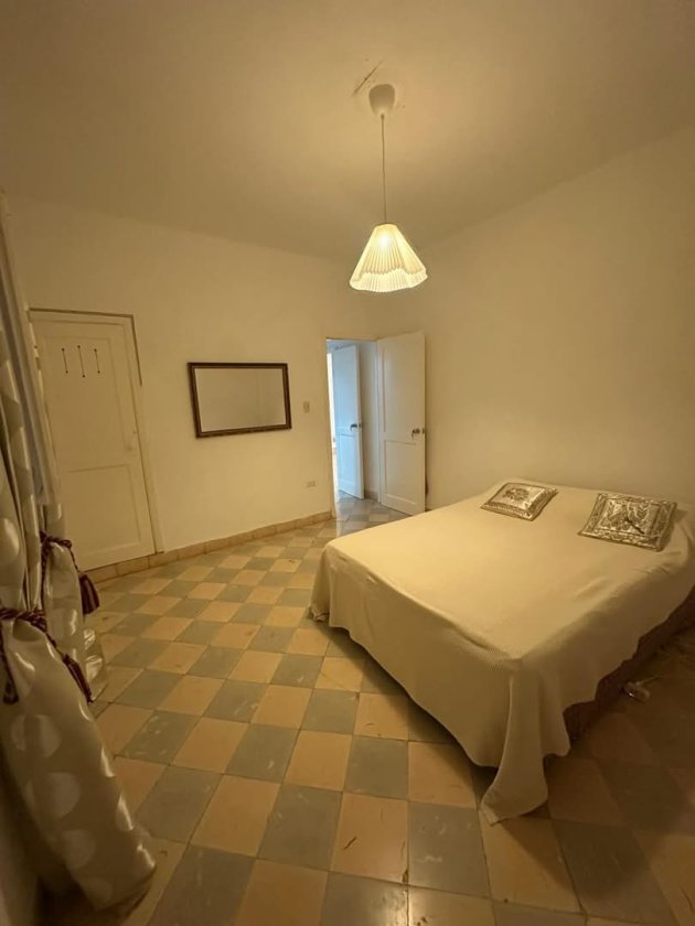 Casa Independiente de 4 habitaciones en venta en Sevillano, Diez de Octubre, La Habana