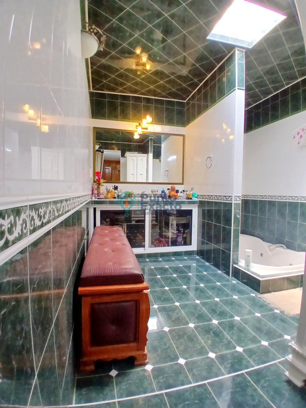 Apartamento de 5 habitaciones en venta en Chibás, Guanabacoa, La Habana