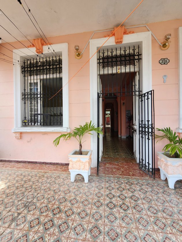 House with 6 bedrooms for sale in Santos Suárez, Diez de Octubre, La Habana