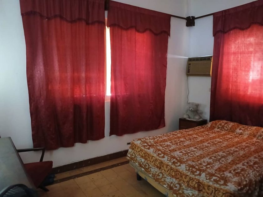 Casa Independiente de 2 habitaciones en venta en La Ceiba - Kholy, Playa, La Habana
