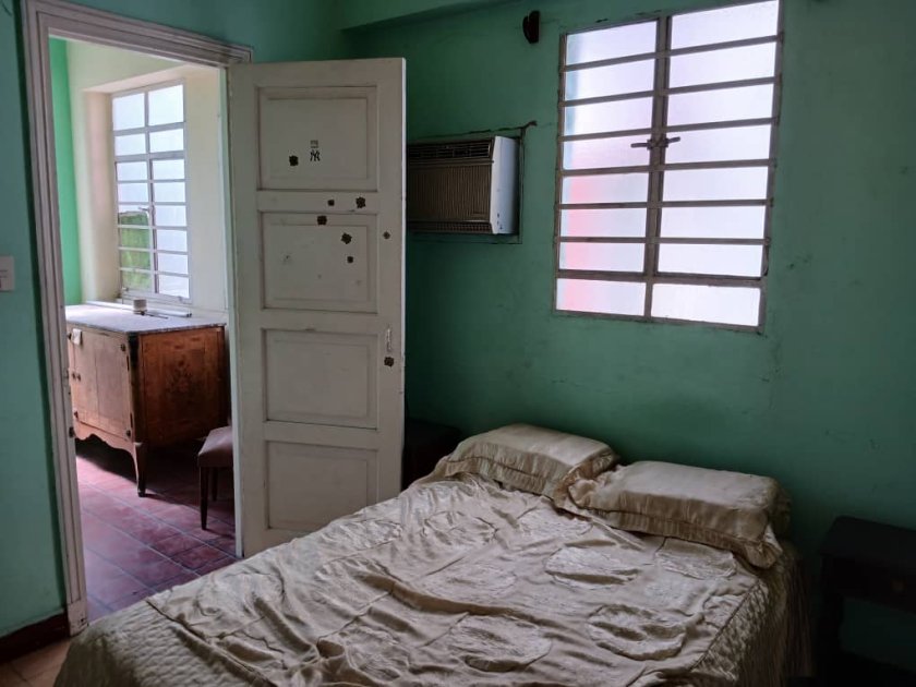 Casa Independiente de 2 habitaciones en venta en La Ceiba - Kholy, Playa, La Habana