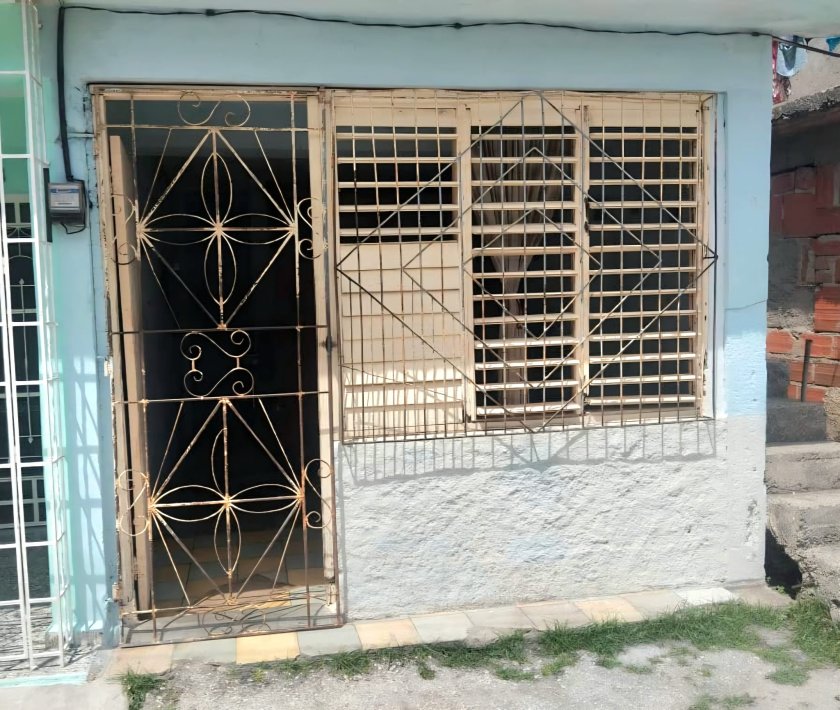 Casa de 2 habitaciones en venta en El Valle, Bayamo, Granma