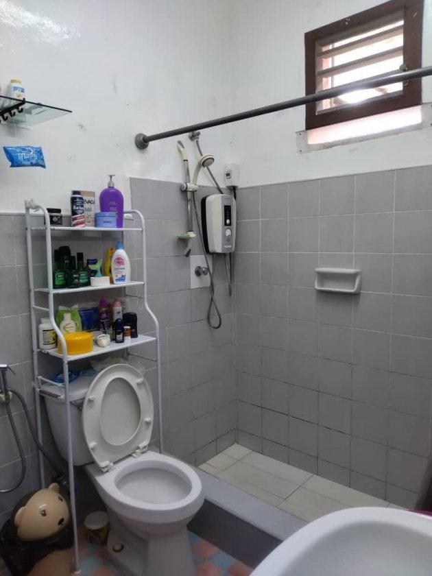 Casa Independiente de 4 habitaciones en venta en DBeche, Guanabacoa, La Habana